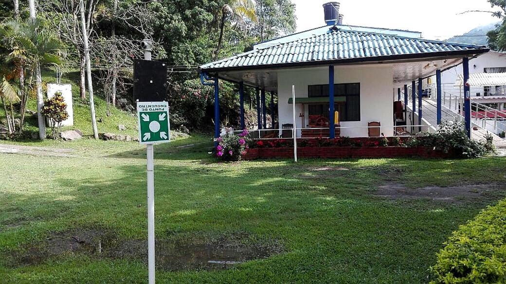Hotel Campestre El Salitre Villeta Exteriör bild