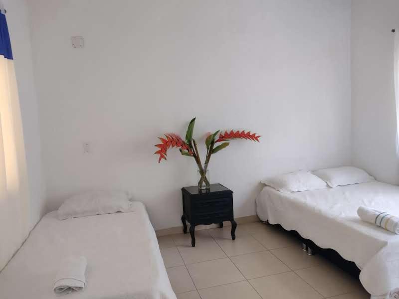 Hotel Campestre El Salitre Villeta Exteriör bild